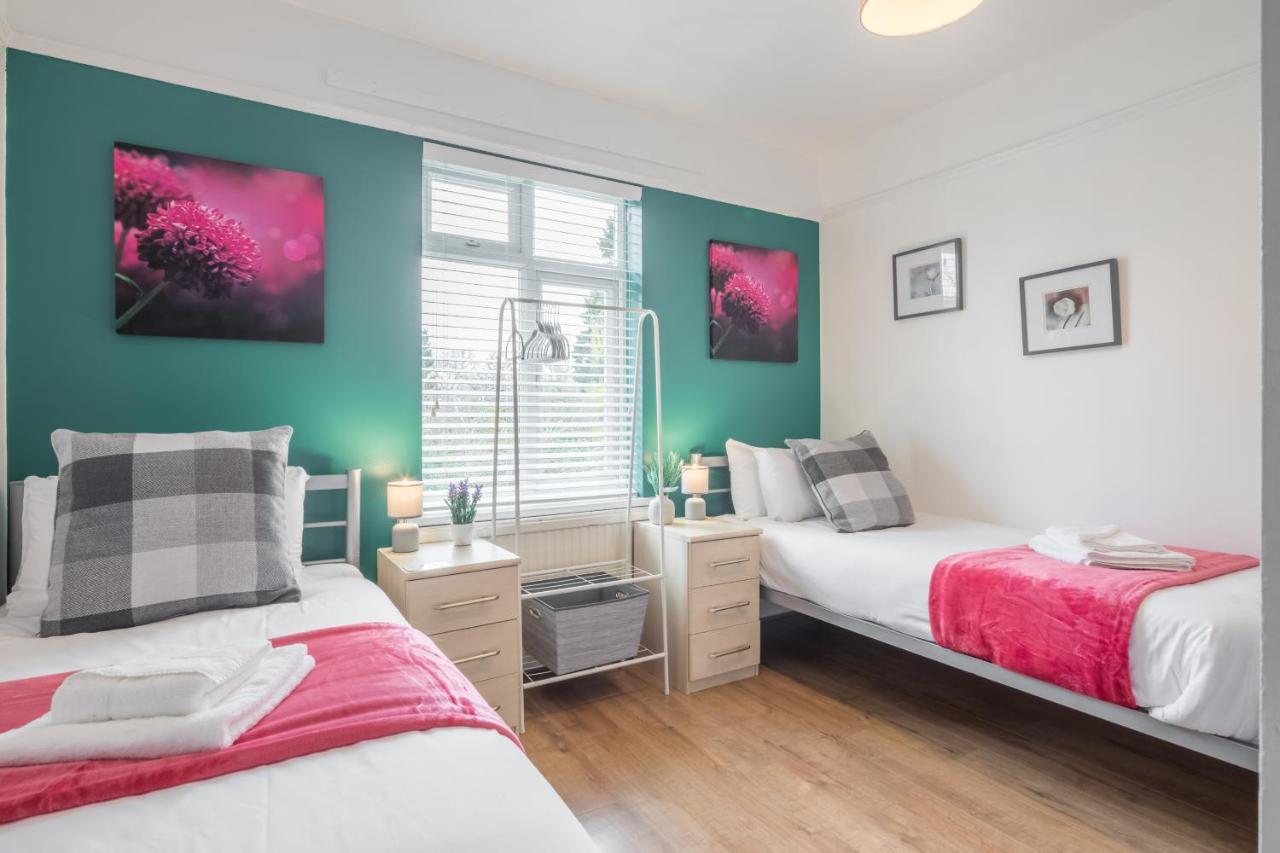 Private Room 6 With Kitchenette By Cb Stays No Minimum Stays CBG Εξωτερικό φωτογραφία